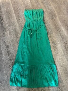 Green maxi dress